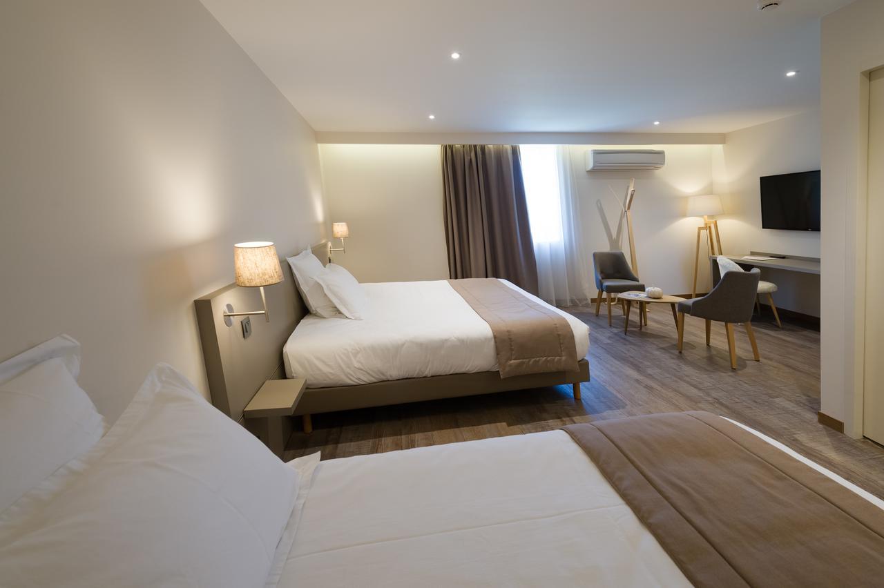 La Sorelle Hotel Golf Et Restaurant Villette-sur-Ain Eksteriør billede